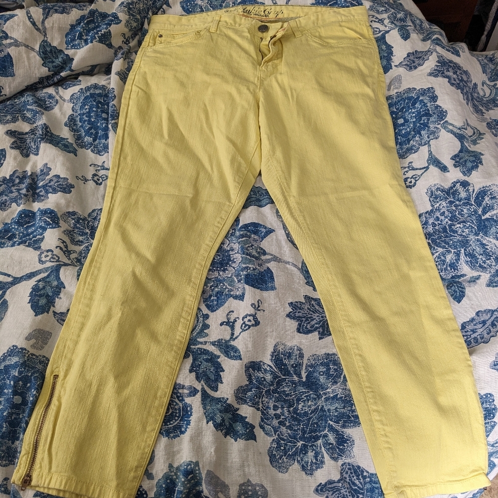 Tommy Hilfiger yellow crop skinny jeans sz 14 - NWOT